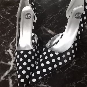 Poker dot heels